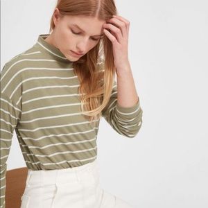 🌿 Everlane The Square Mockneck Tee - Covert Green / White - Size XS